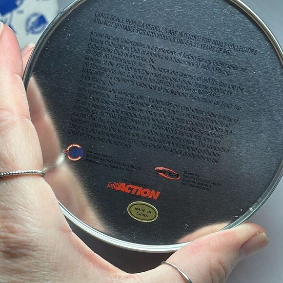 Jeff Gordon 2002 #24 Dupont Paint Can Monte Carlo 1/64 Action Diecast NEW - Picture 5 of 8